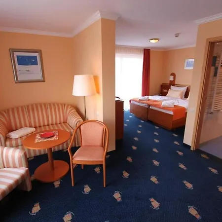 & Restaurant Hanse Kogge 4* Козеров