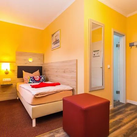 & Restaurant Hanse Kogge 4* Koserow