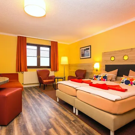 & Restaurant Hanse Kogge מלון 4*