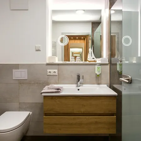 & Restaurant Hanse Kogge 4* Козеров